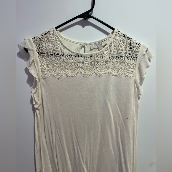 NWT Ann Taylor Loft White Short Sleeve Blouse With Ruffle & Lace Detailing - Picture 2 of 5